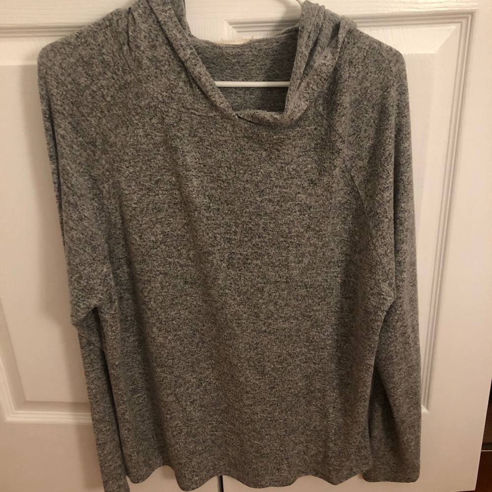 SUPER comfy sweatshirt/shirt!!
